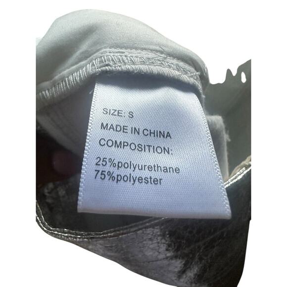 Lizette collection metallic silver skirt embroidered rhinestone. Size-S - Picture 5 of 7